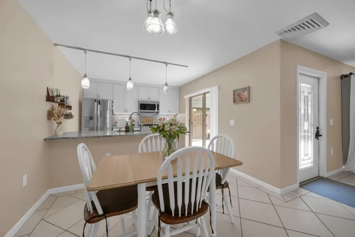 Kitchen/Dining