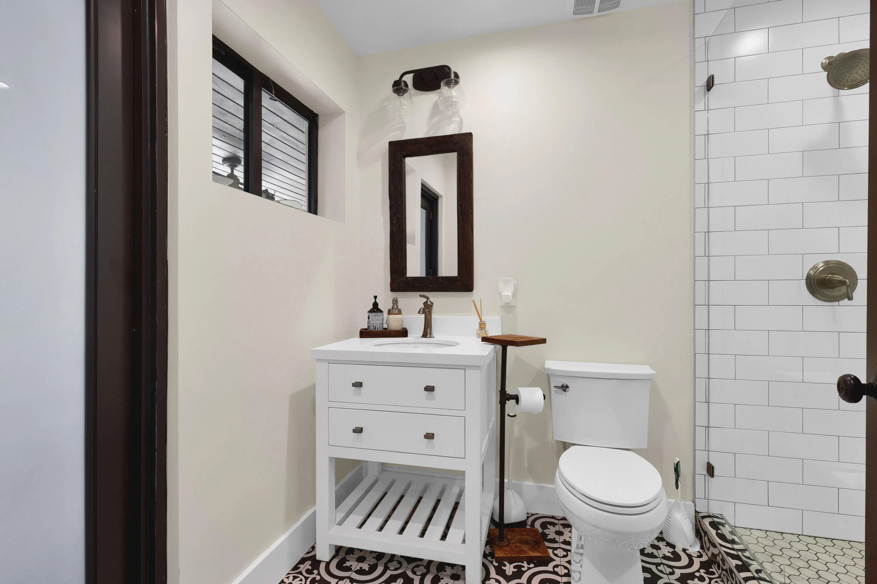 Bathroom #4 (Cabana Bath)