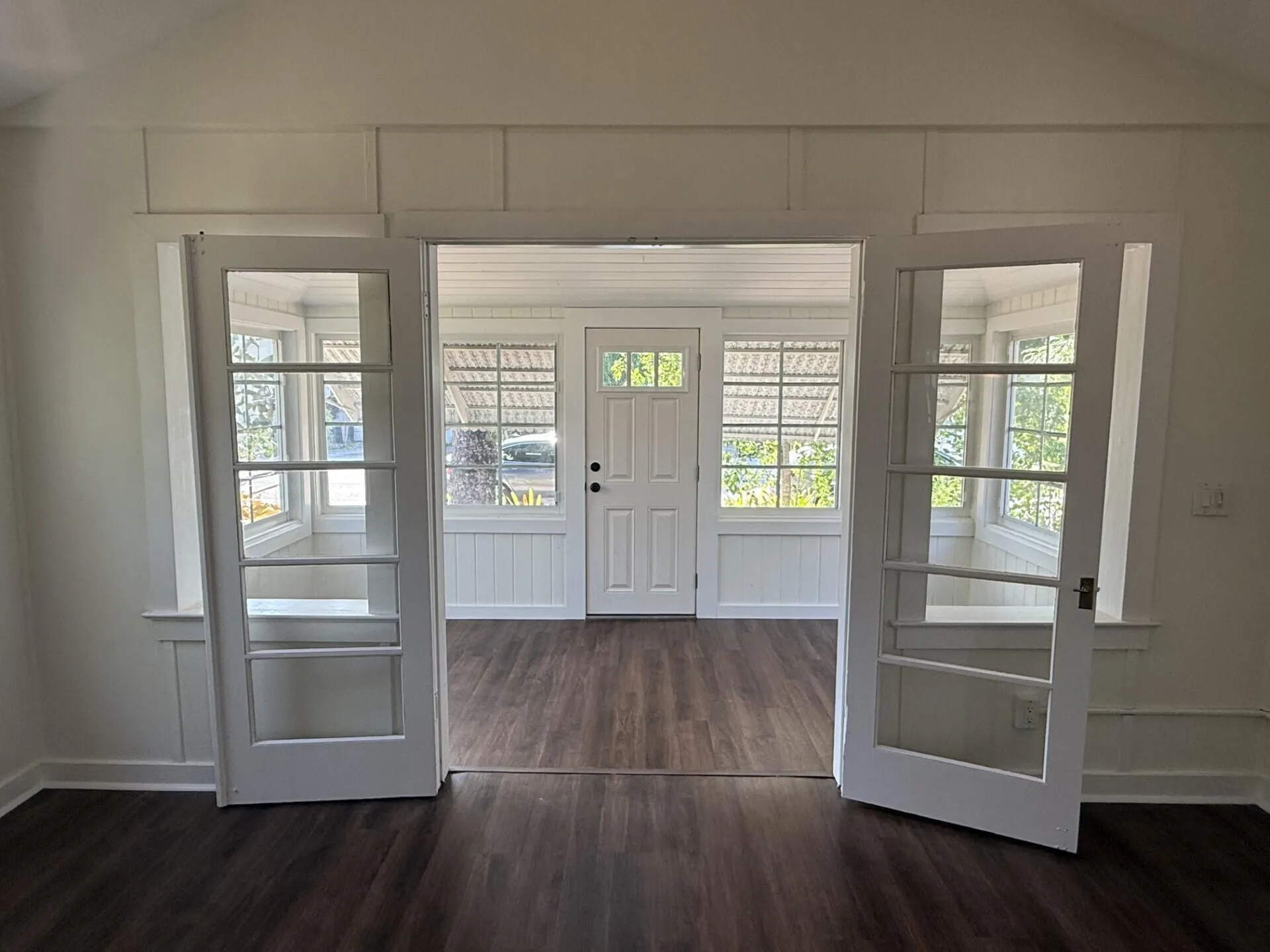 Living area into Florida room