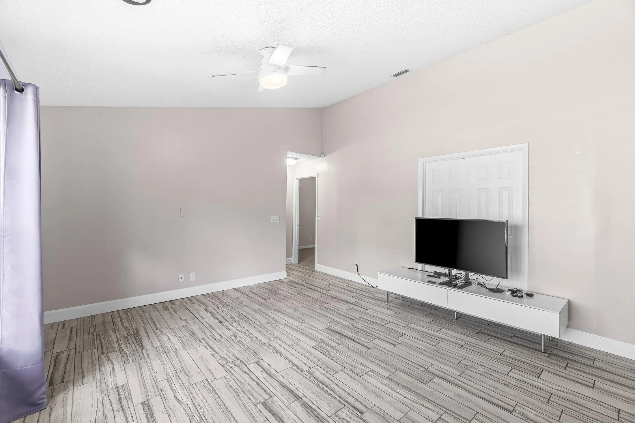 008-5335HavasuCourt-Greenacres-FL-33467-