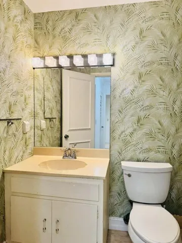Guest Bathroom 2