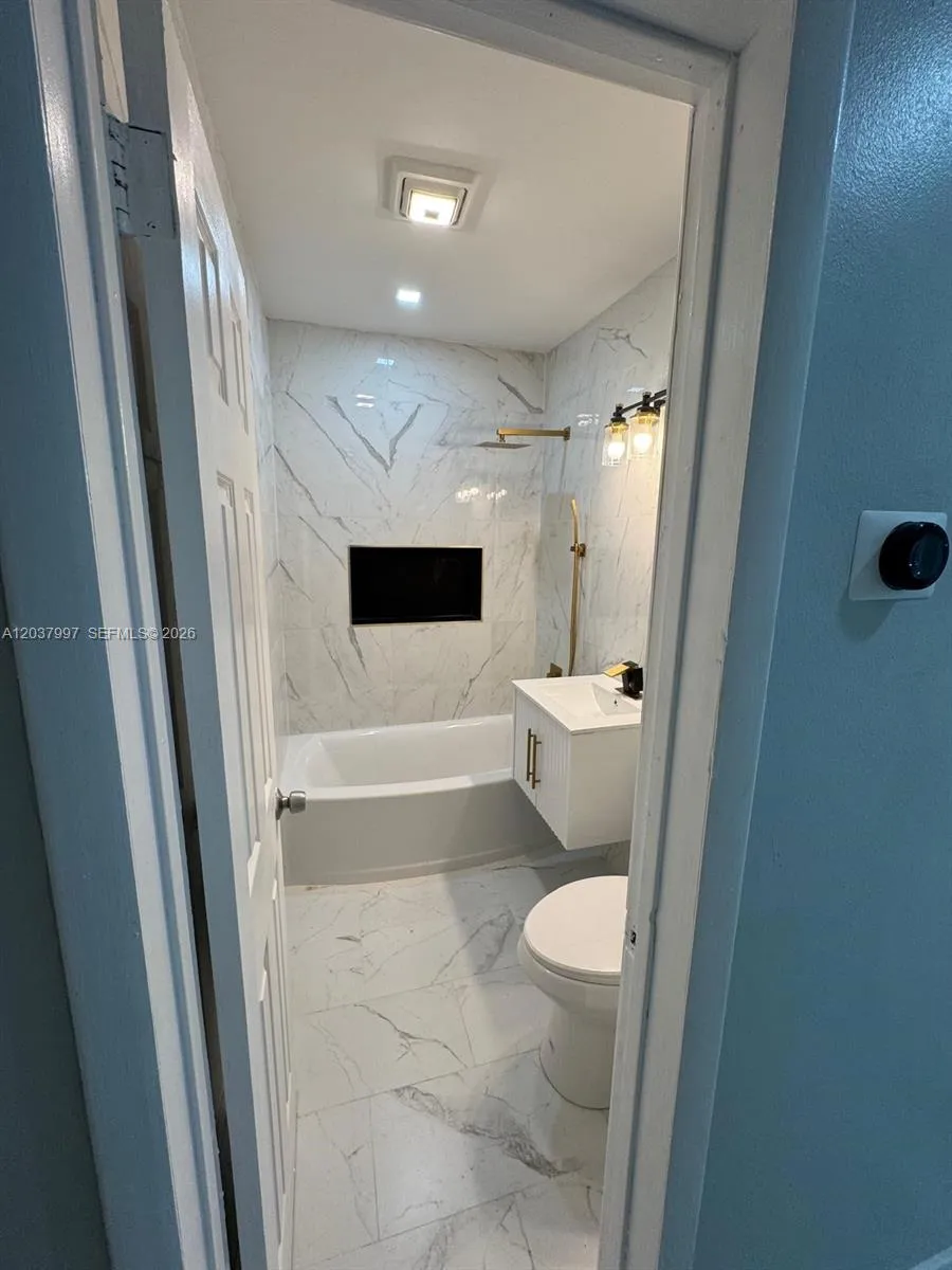 Common Bathroom