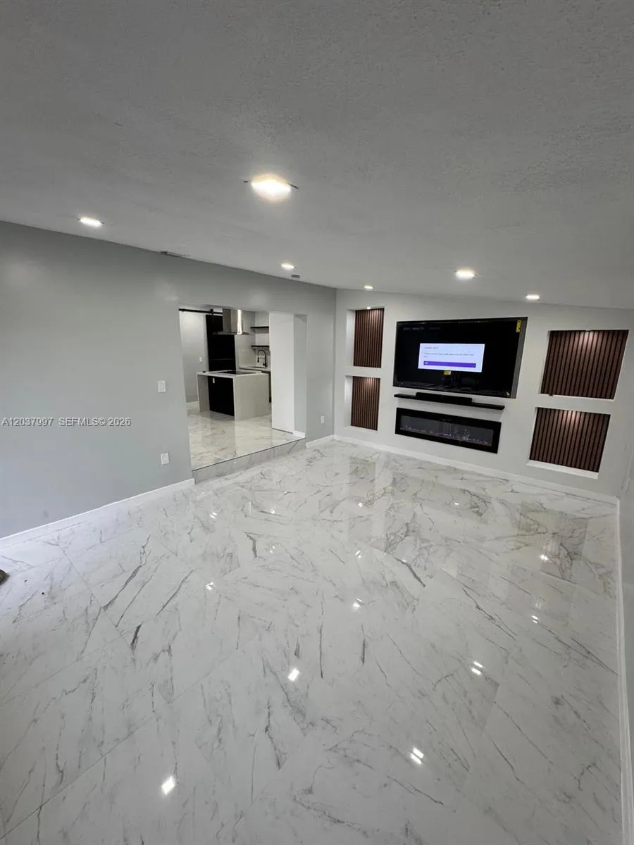 Living/media area