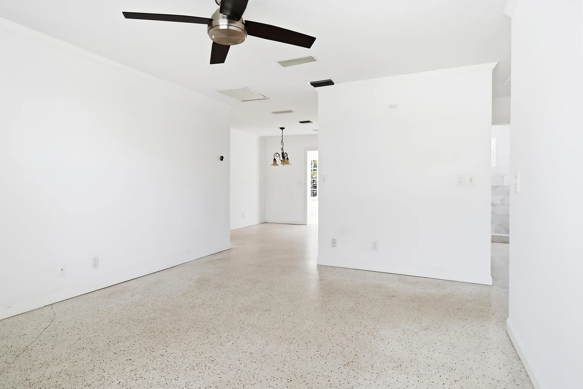 205-RUTLAND-BLVD-33405-005