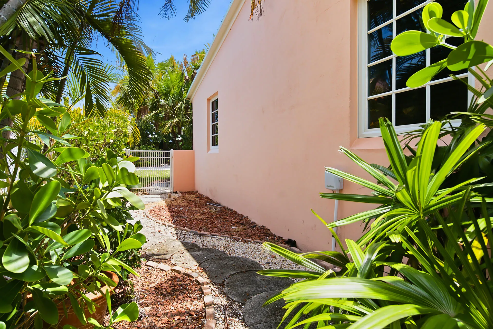 205-RUTLAND-BLVD-33405-020