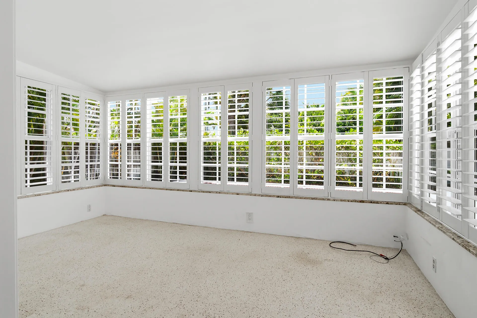 205-RUTLAND-BLVD-33405-011