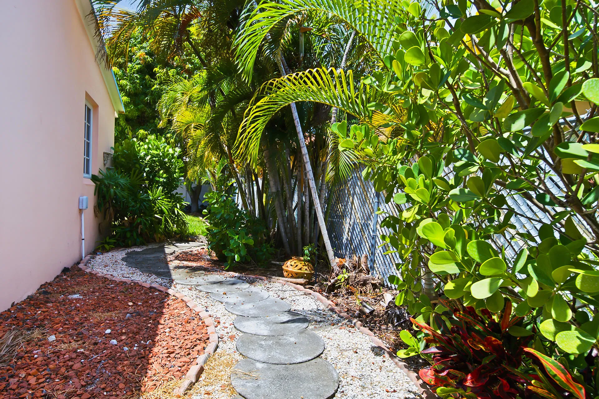 205-RUTLAND-BLVD-33405-021