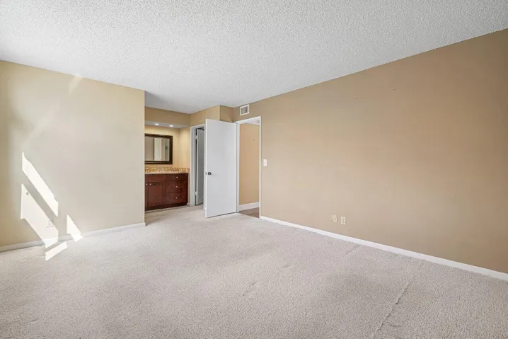 027-950EgretCircle-5202-DelrayBeach-FL-3