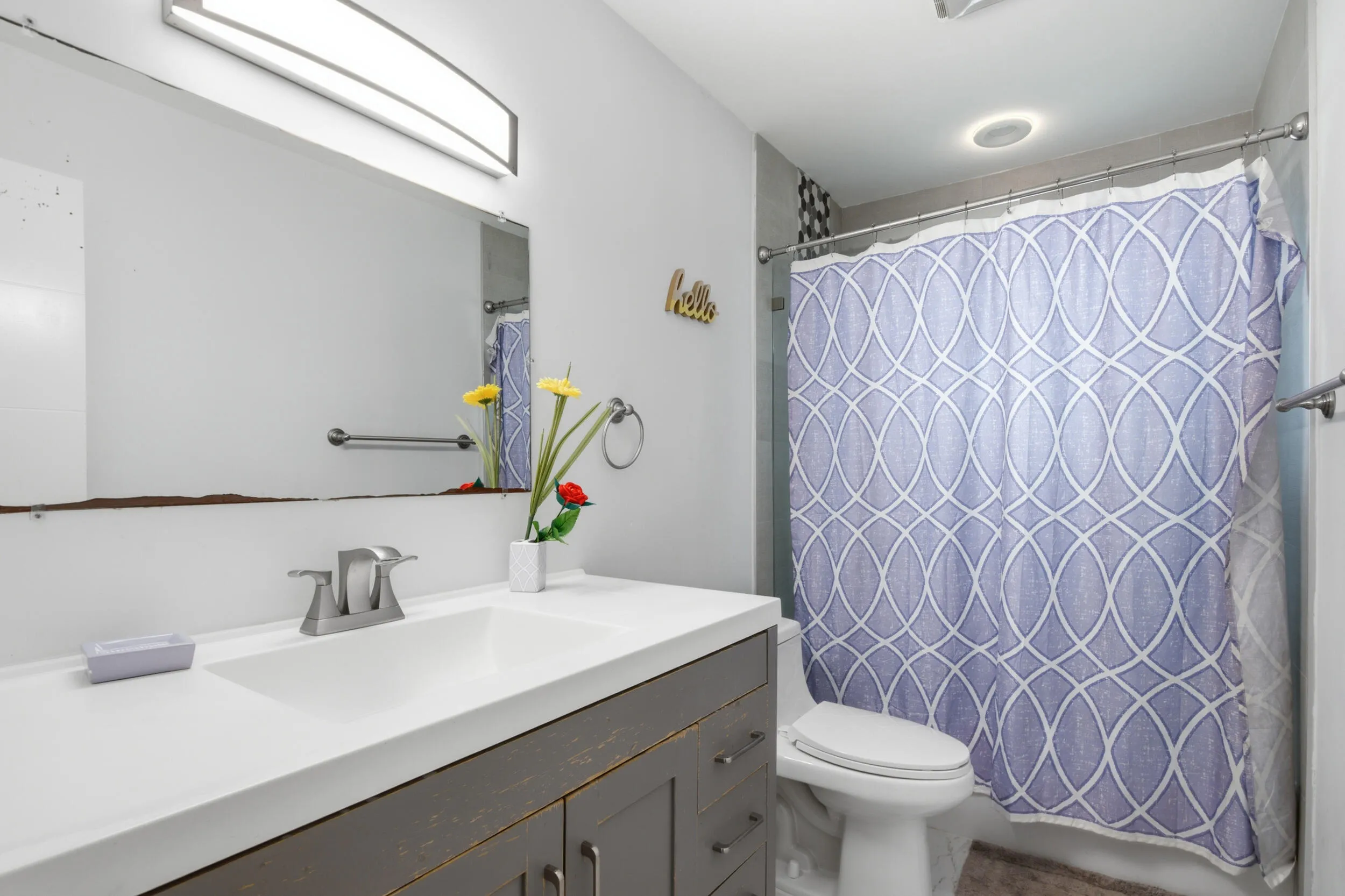 Guest​​‌​​​​‌​​‌‌​‌‌​​​‌‌​‌​‌​‌​​​‌​​ Bathroom