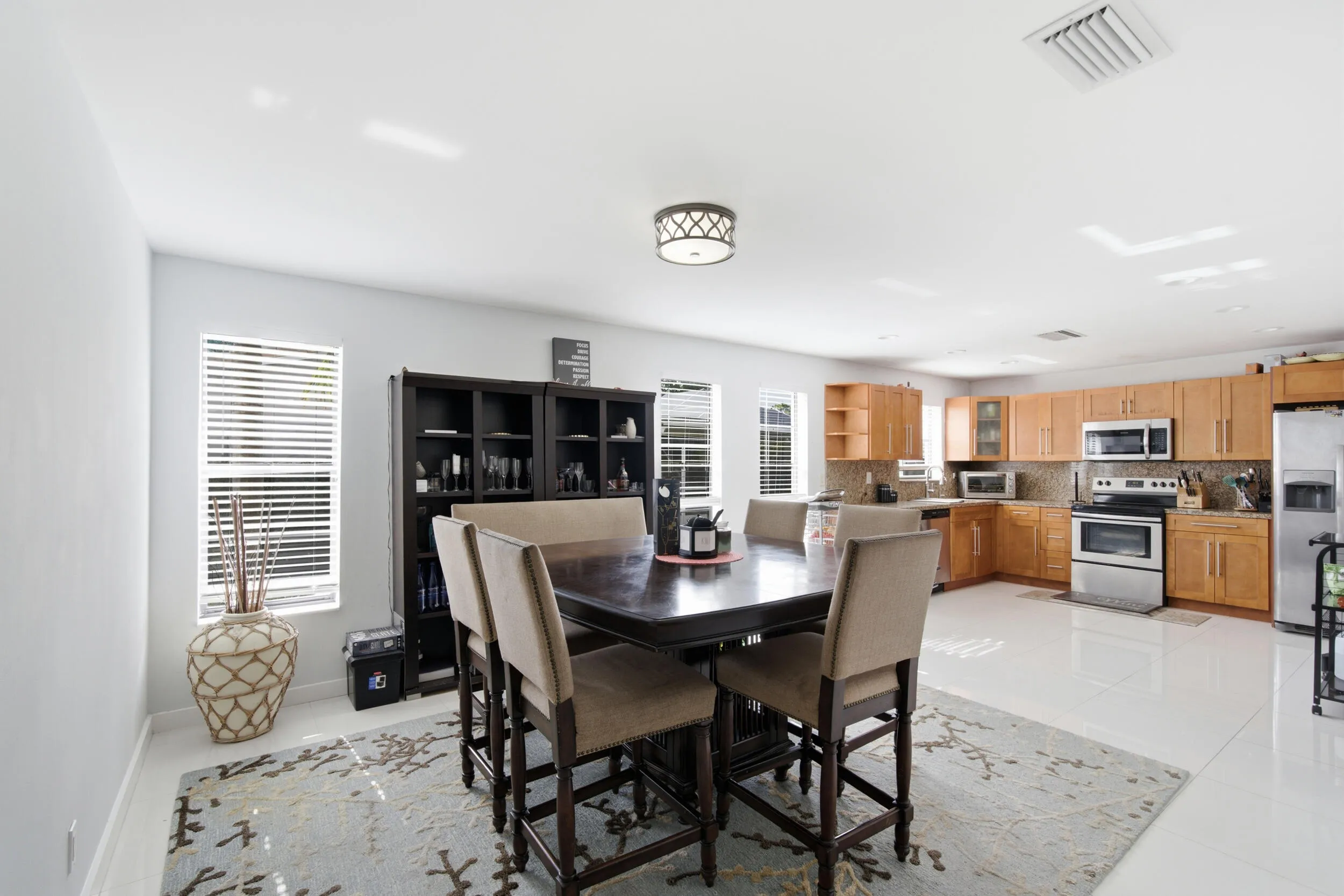 Dine In Kitchen
