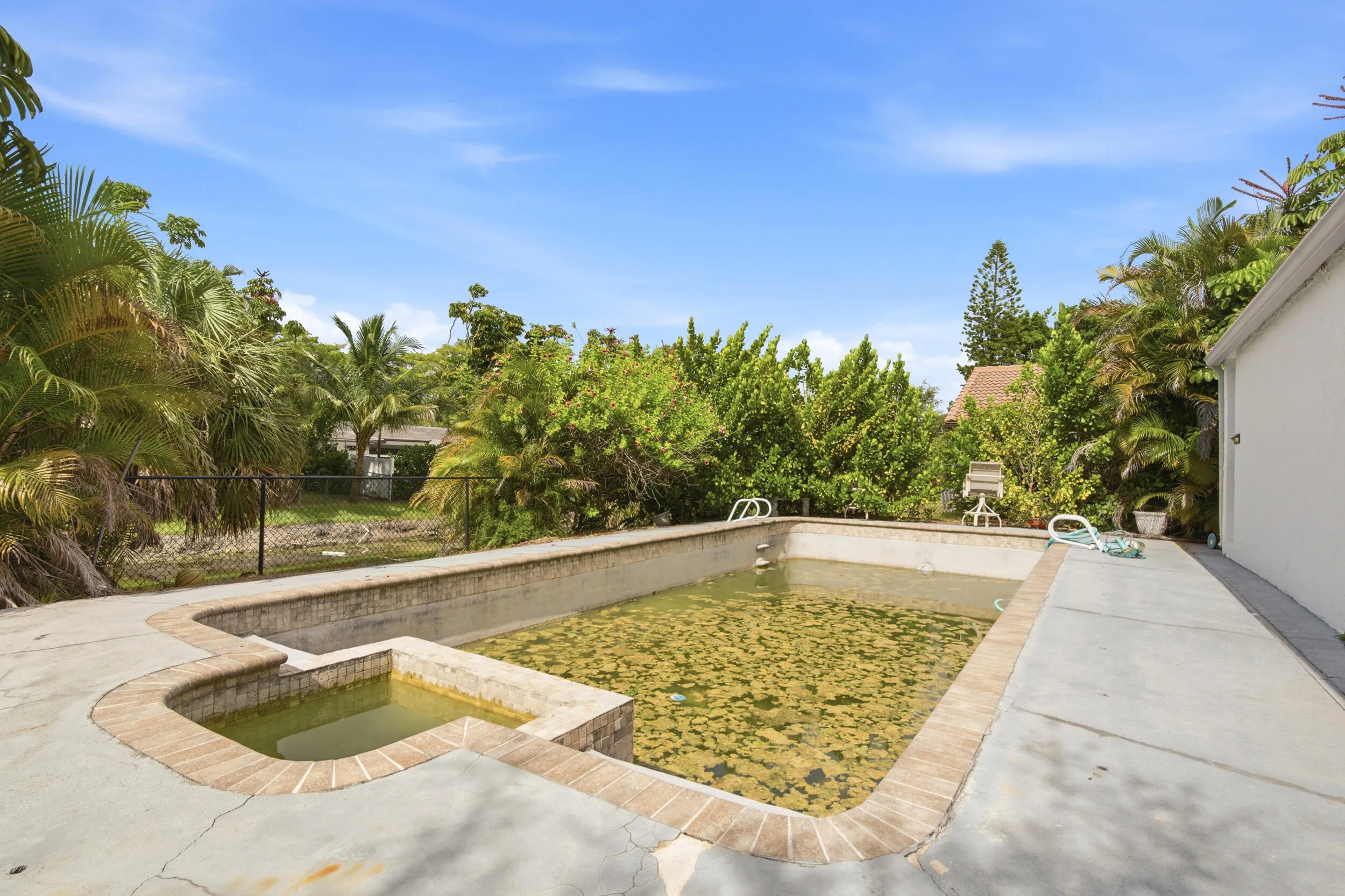 Spa Pool and Deck Full Restoration Needed