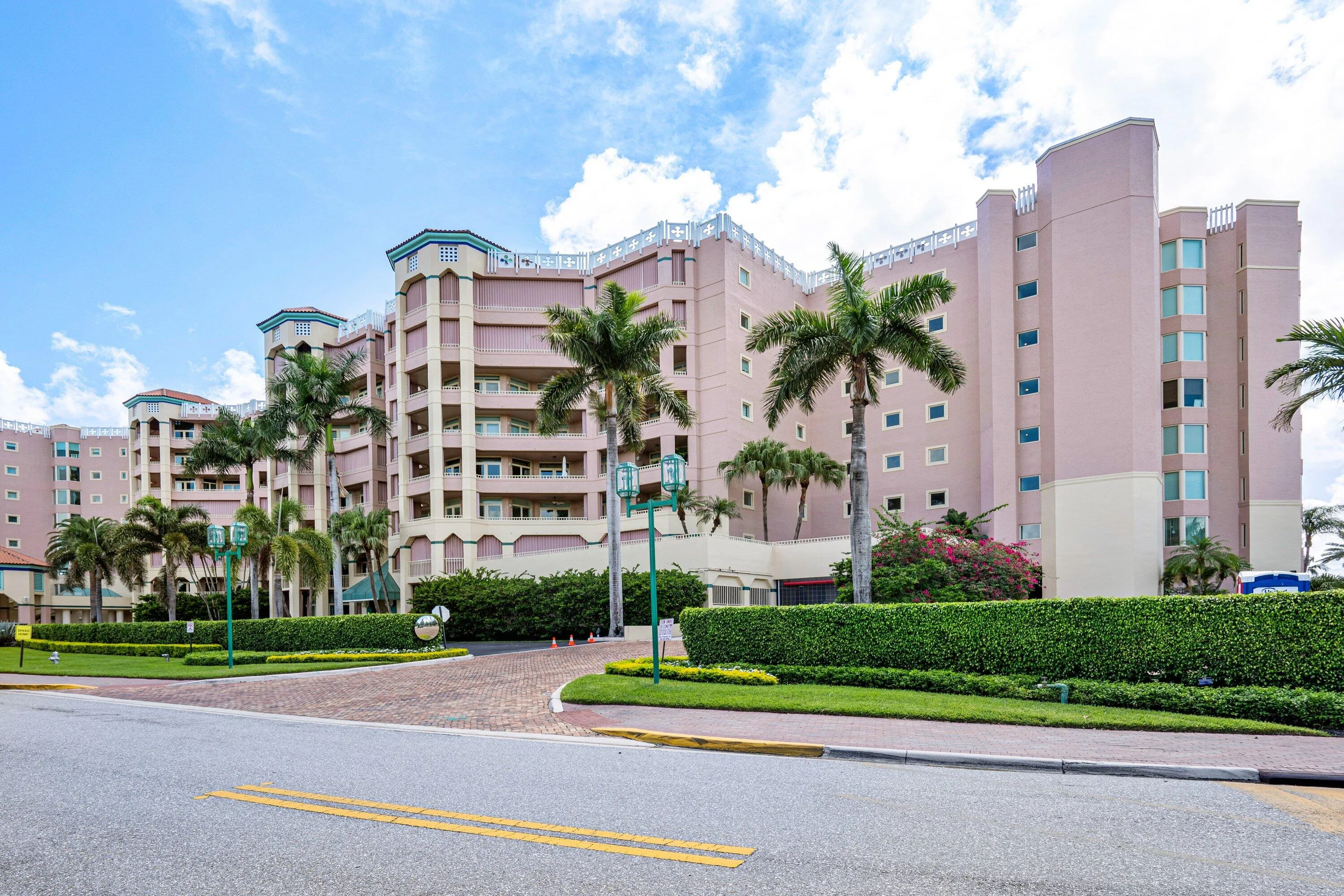 001-300Southeast5thAvenue-8120-BocaRaton