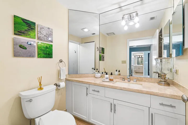 037-300Southeast5thAvenue-8120-BocaRaton