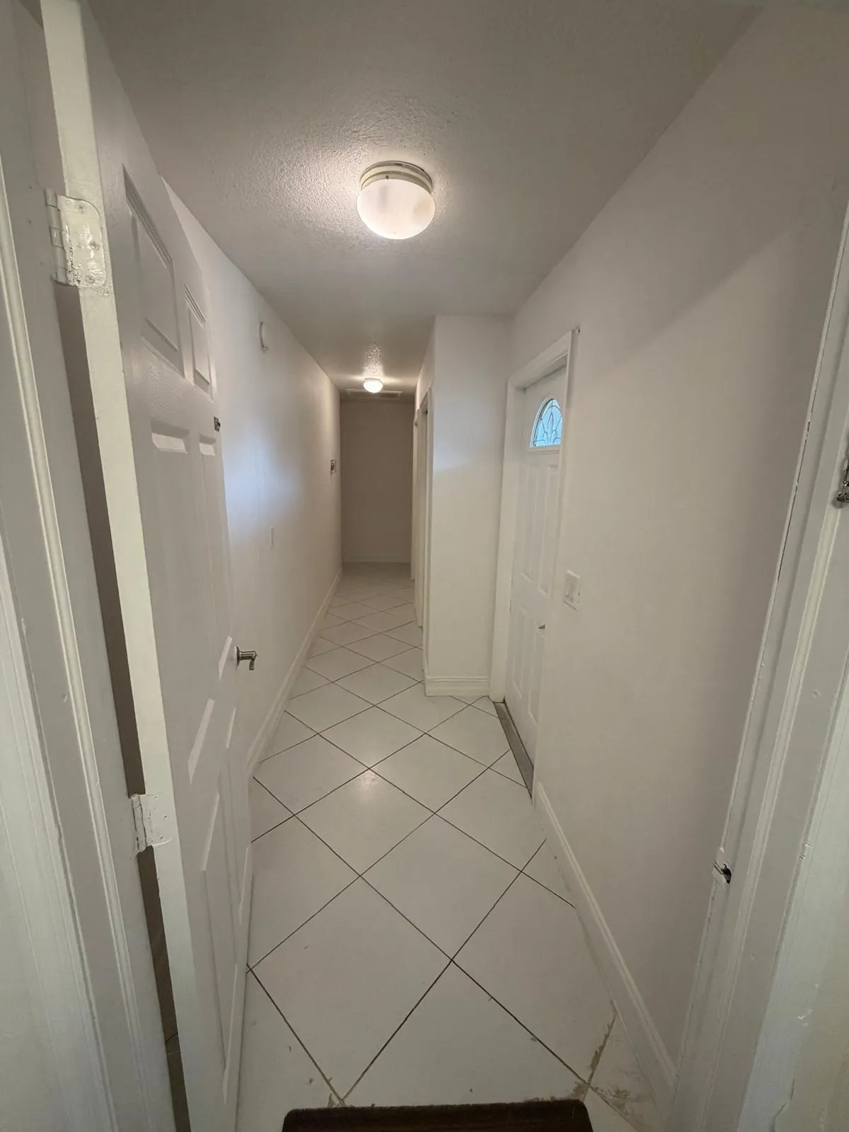 Access hall to 2 guest bedrooms