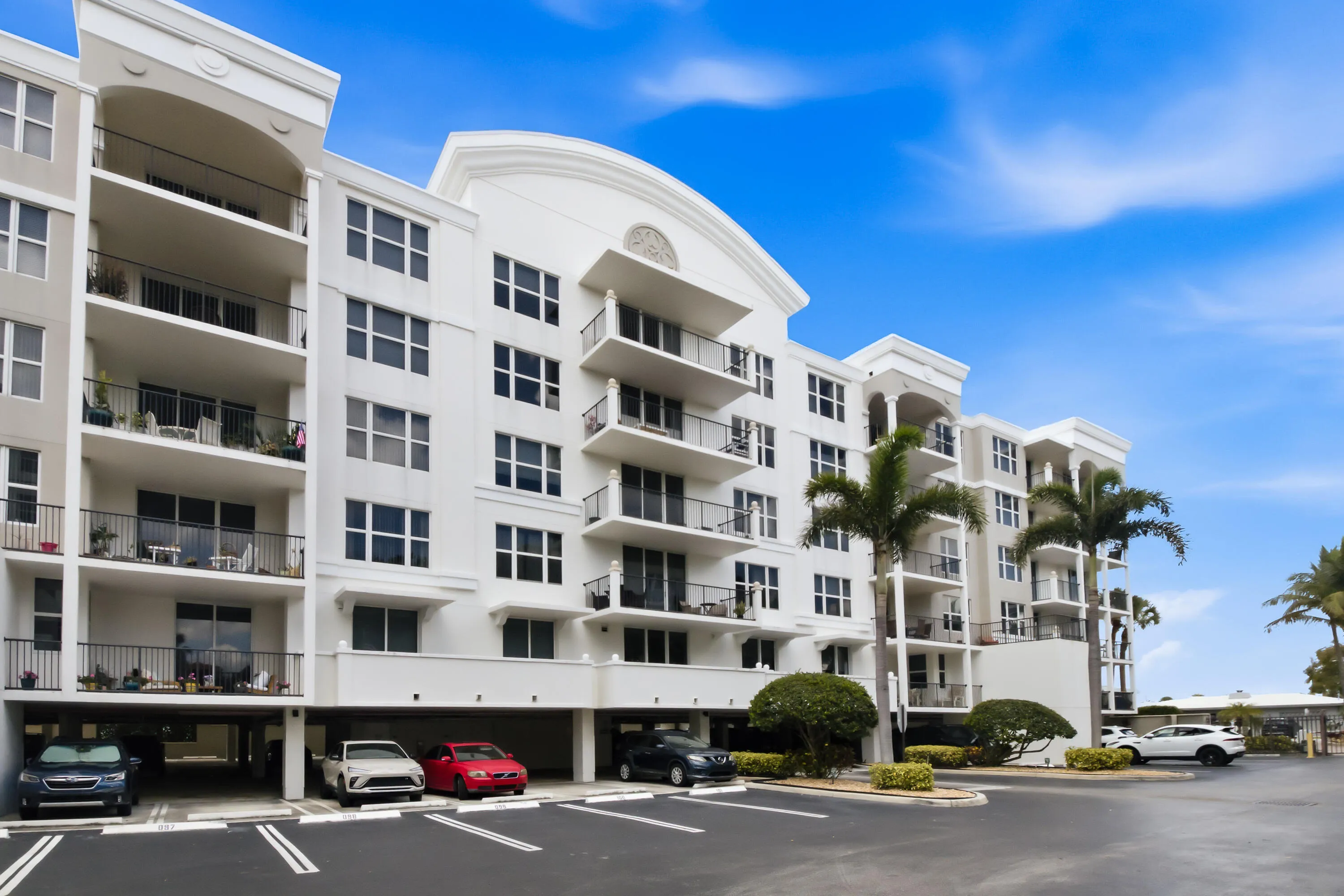 20260615-01-101 SE 20th Ave Unit 201, De