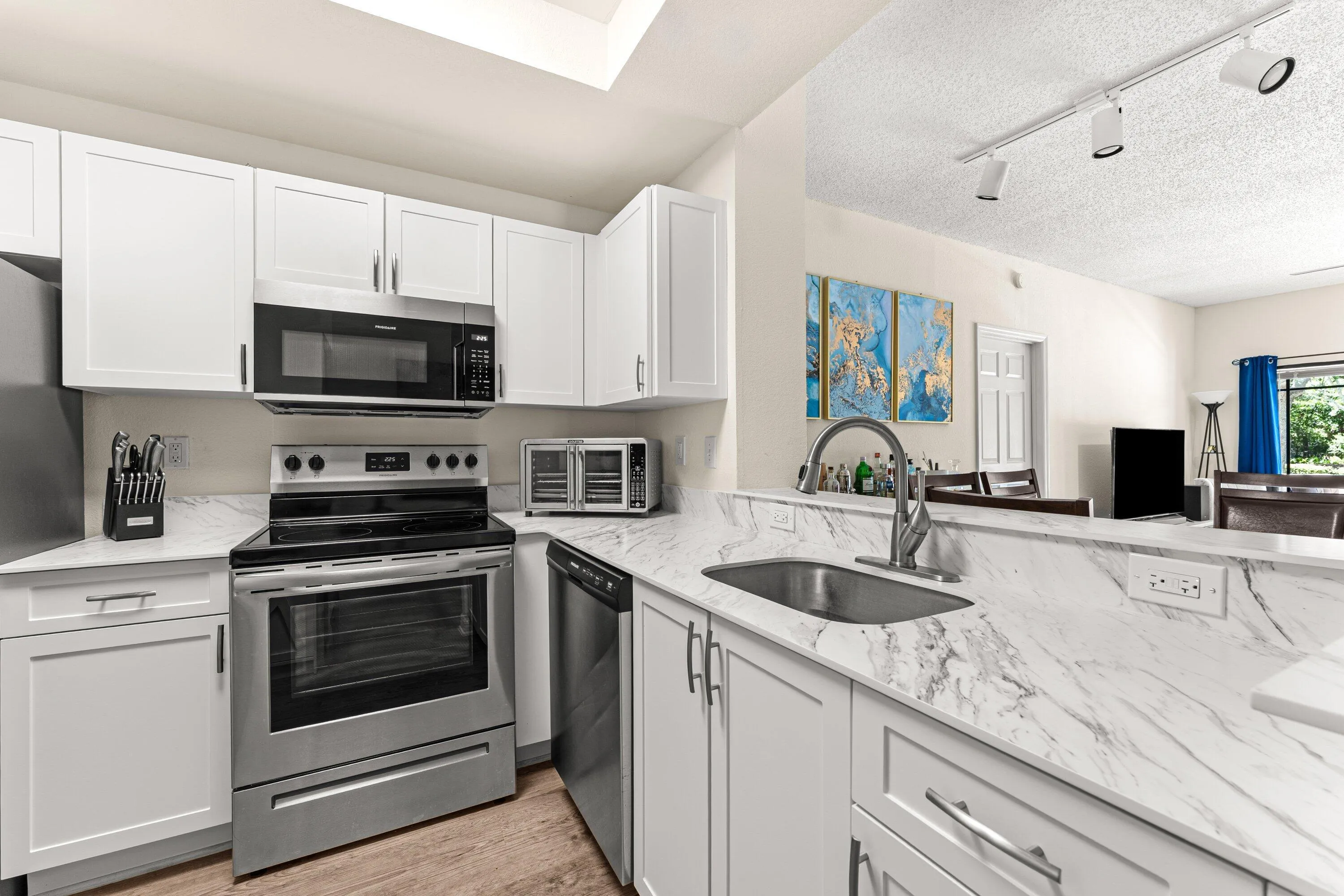 008-2801SarentoPlace-102-PalmBeachGarden