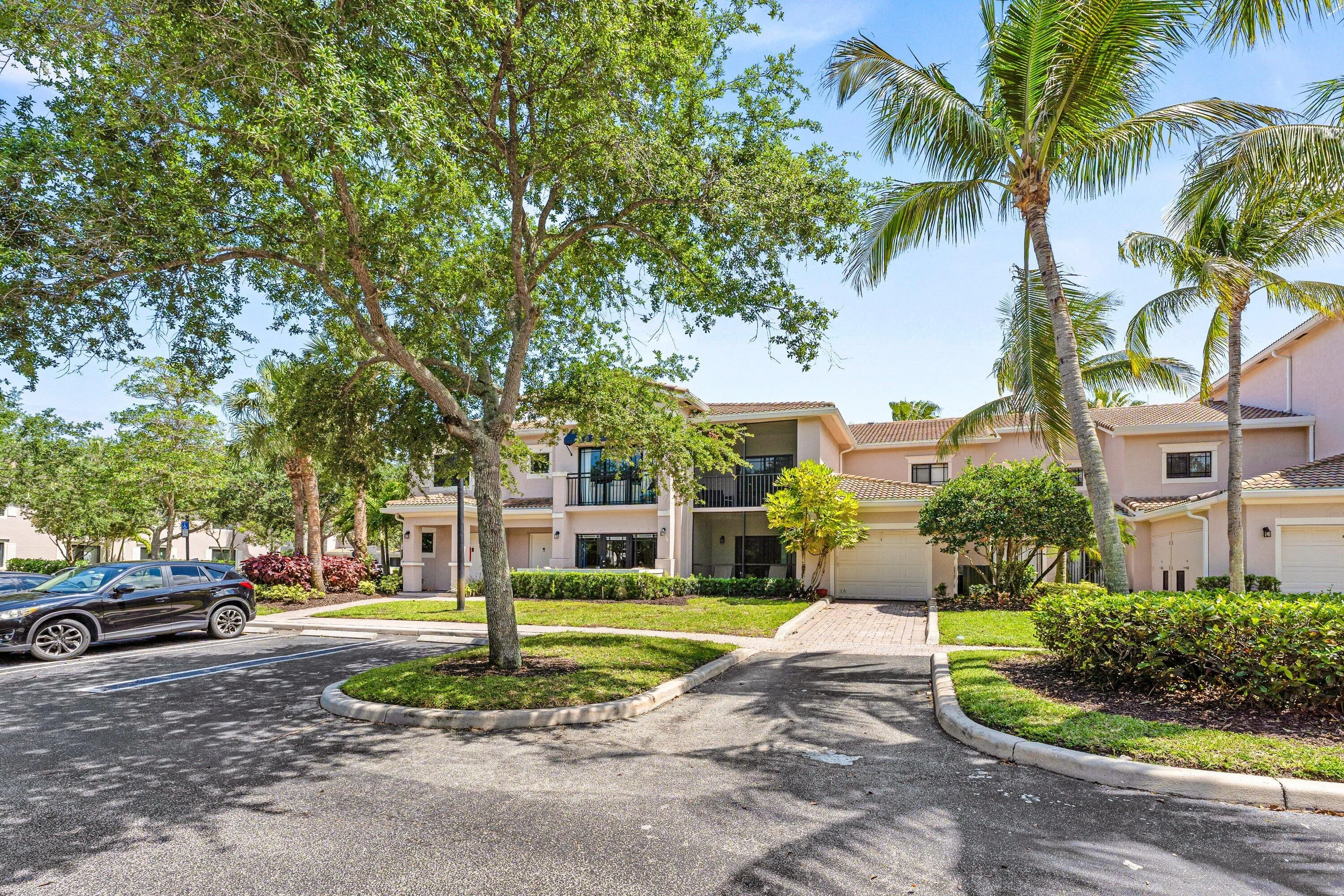 027-2801SarentoPlace-102-PalmBeachGarden