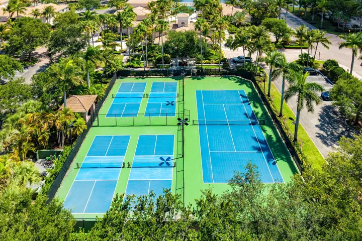 035-2801SarentoPlace-102-PalmBeachGarden