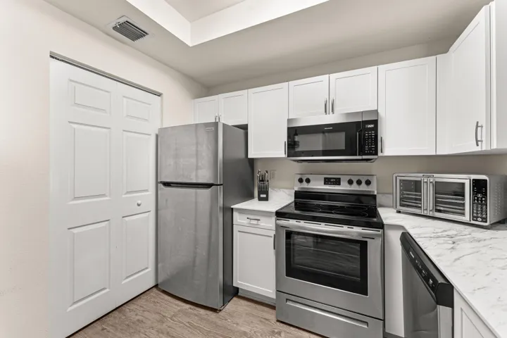 007-2801SarentoPlace-102-PalmBeachGarden