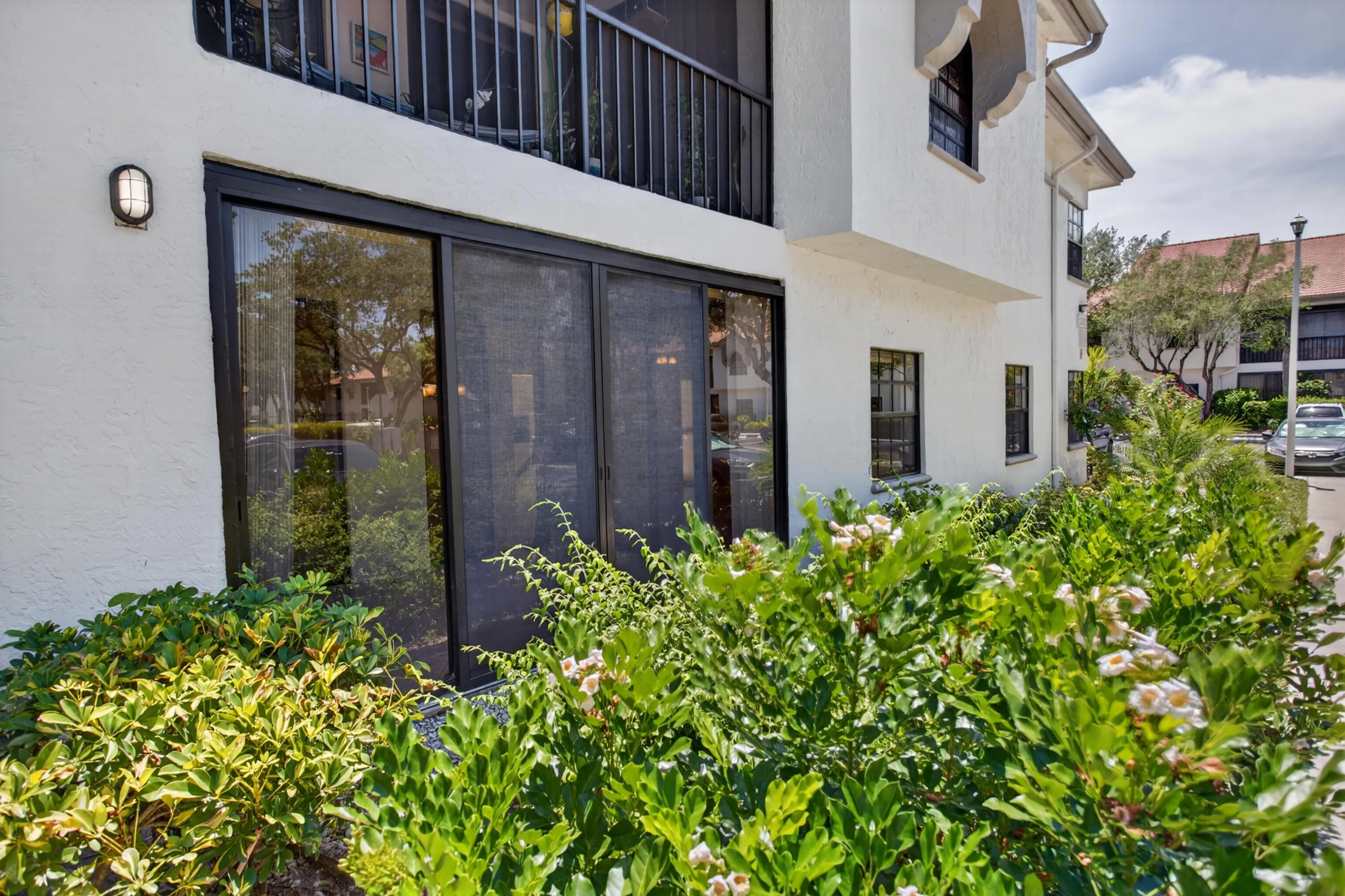 Exterior 4