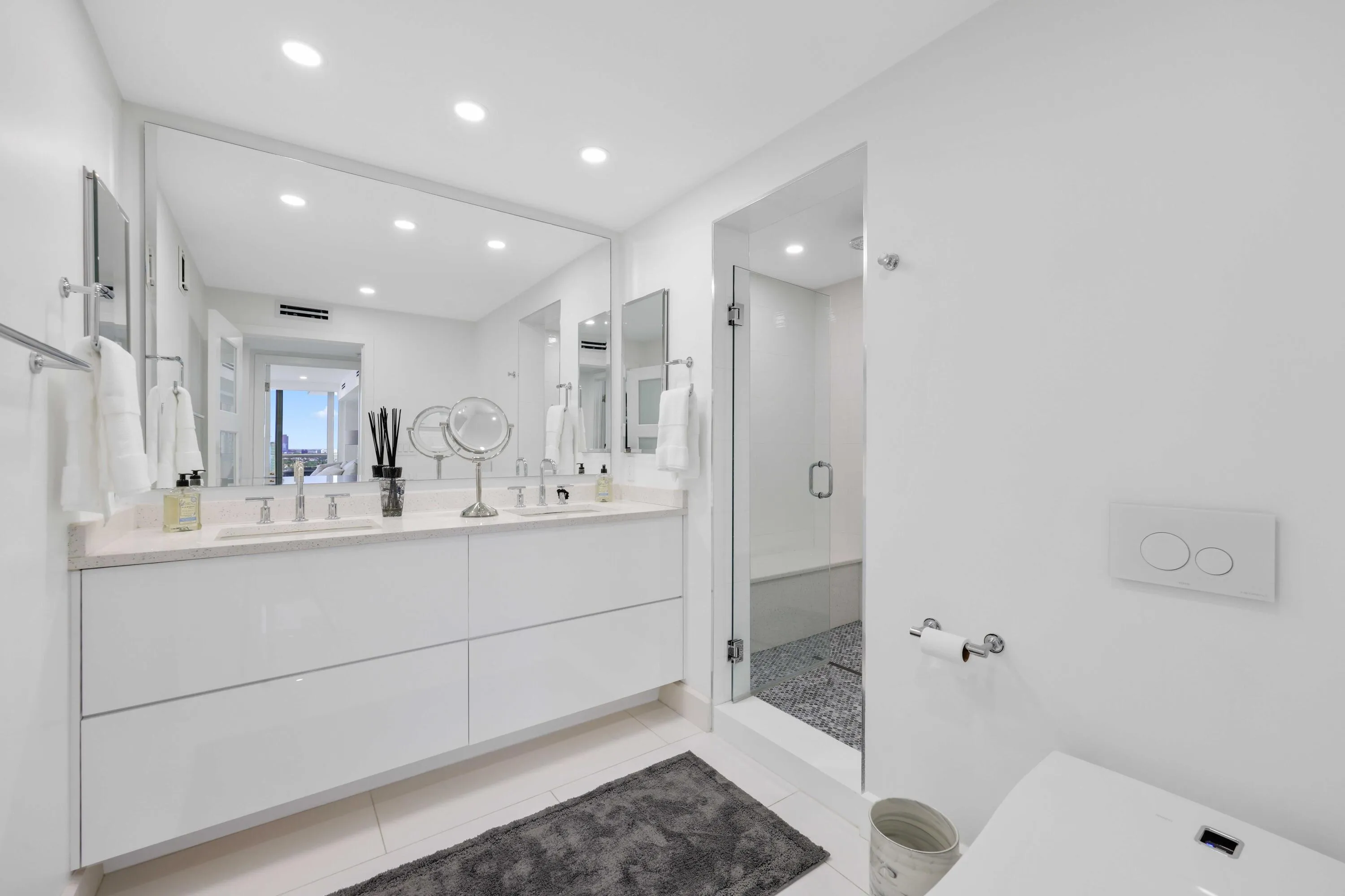 Guest Bathroom 2