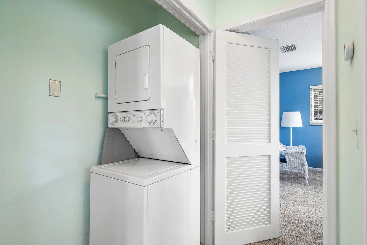 027-1015IngrahamAvenue-2-DelrayBeach-FL-
