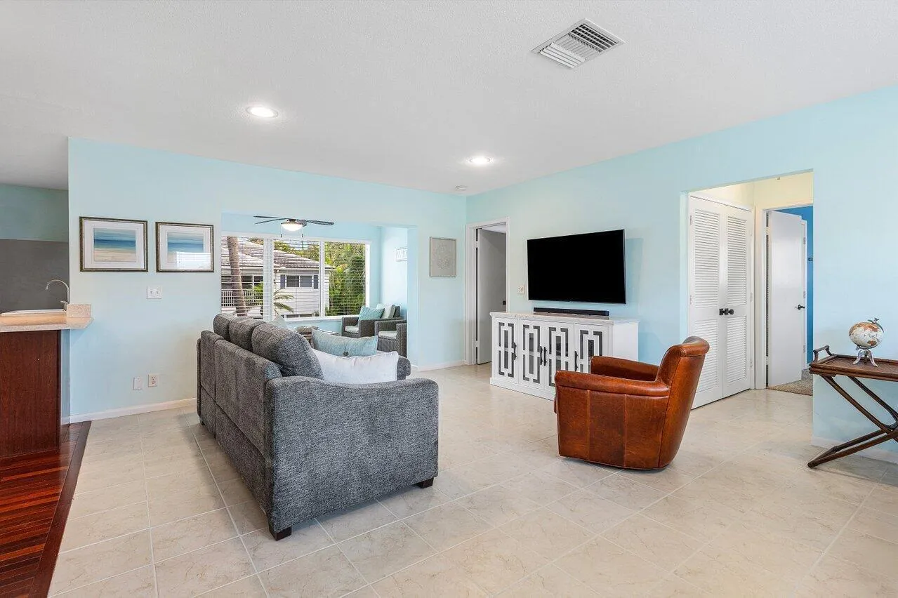 008-1015IngrahamAvenue-2-DelrayBeach-FL-