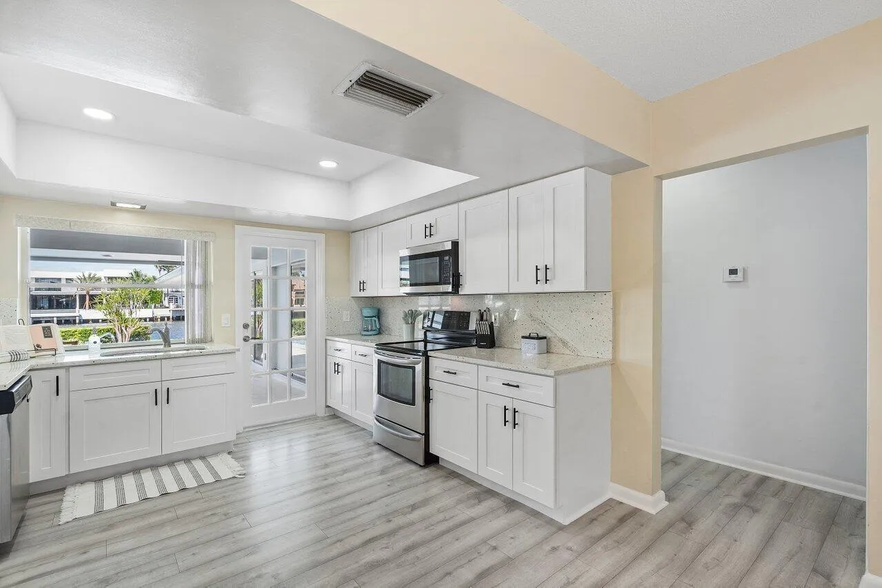008-2767SpanishRiverRoad-BocaRaton-FL-33