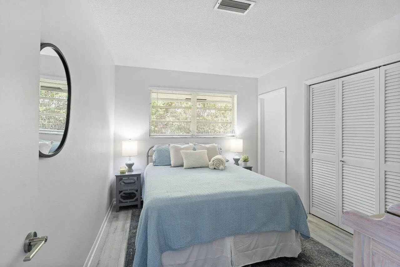 022-2767SpanishRiverRoad-BocaRaton-FL-33