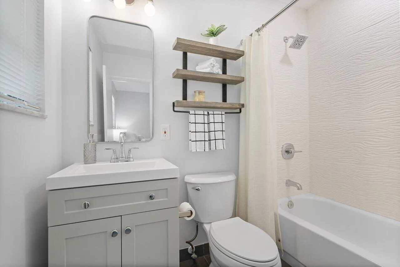 023-2767SpanishRiverRoad-BocaRaton-FL-33