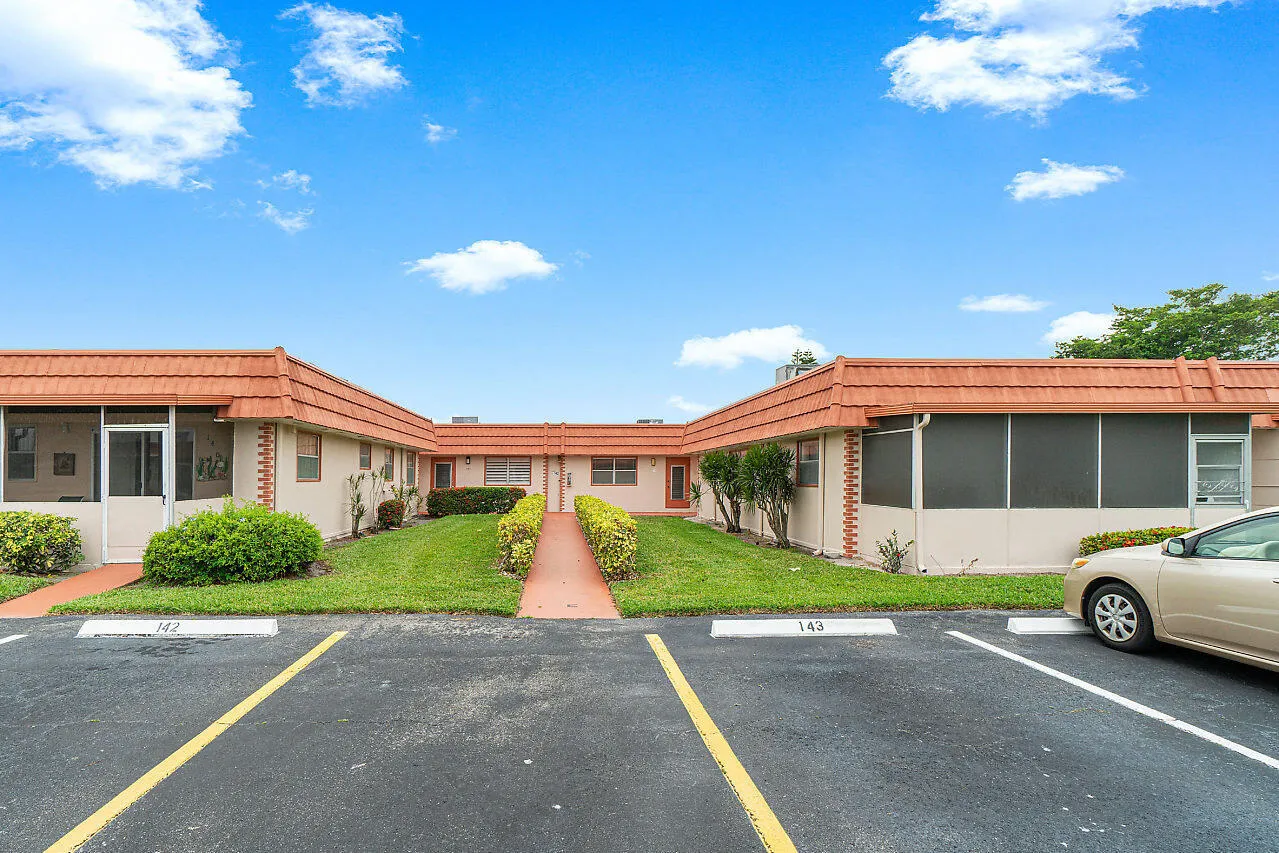 006-143SevilleWay-DelrayBeach-FL-small