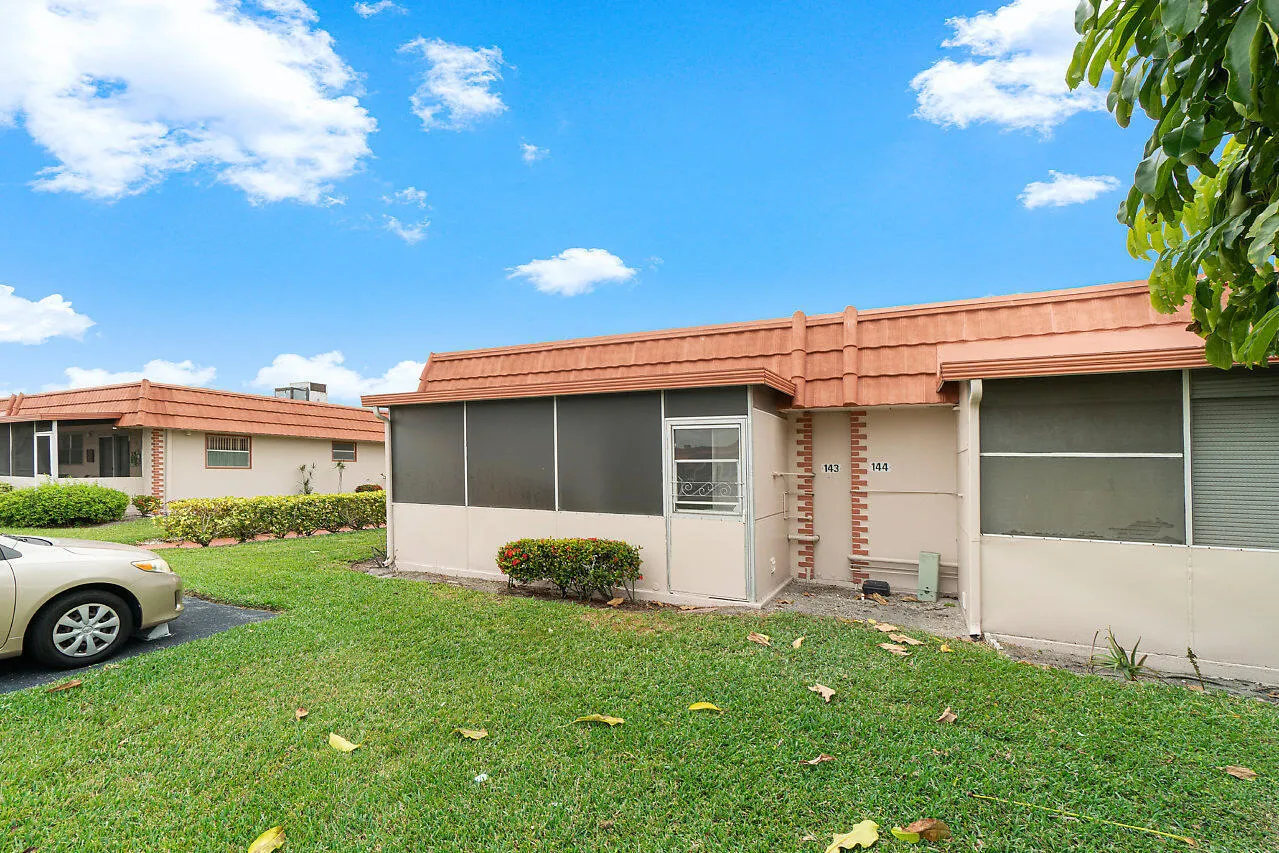 005-143SevilleWay-DelrayBeach-FL-small