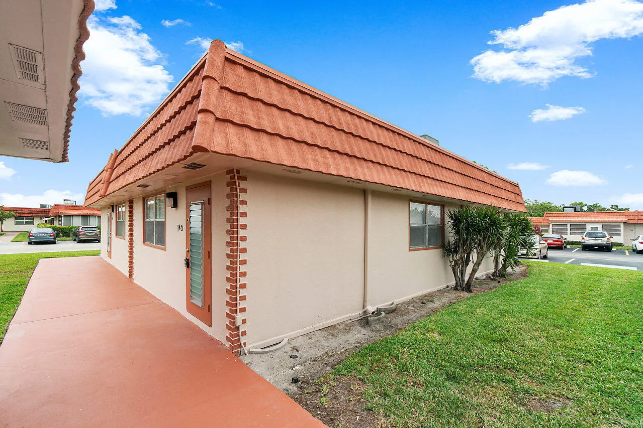 003-143SevilleWay-DelrayBeach-FL-small