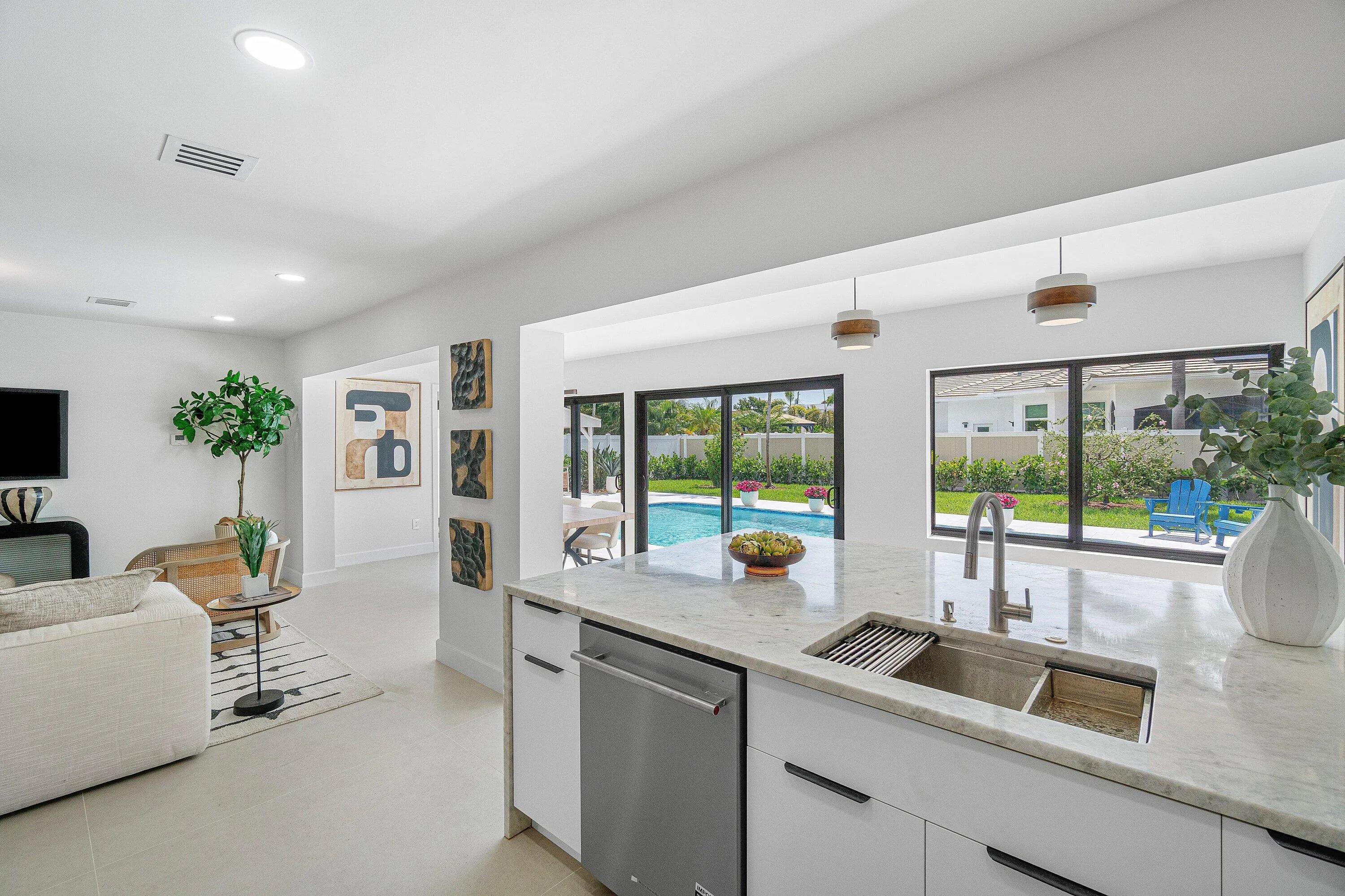 015-2708Northeast1stAvenue-WiltonManors-