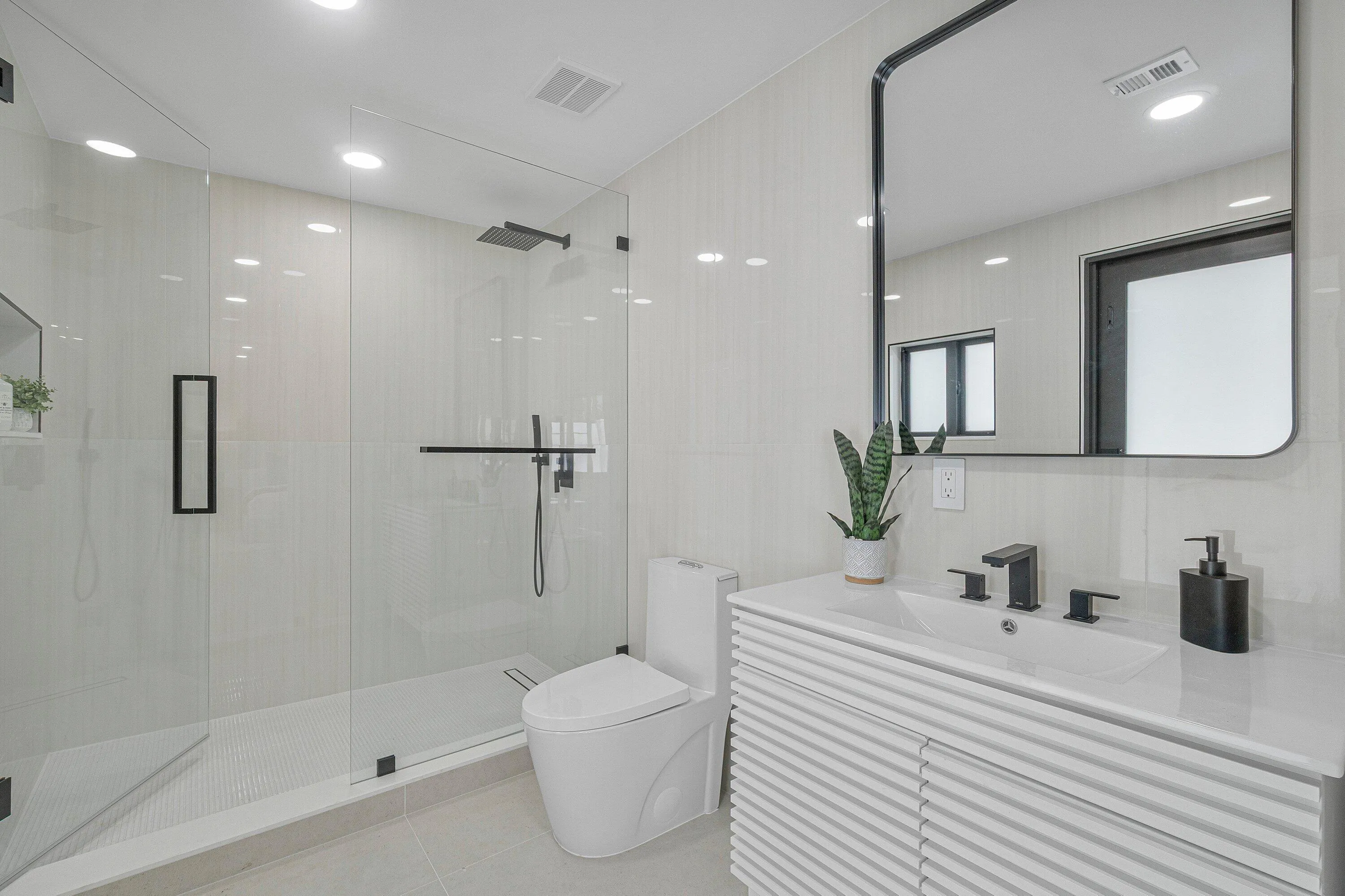 042-2708Northeast1stAvenue-WiltonManors-