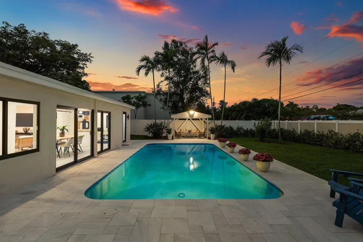 084-2708Northeast1stAvenue-WiltonManors-