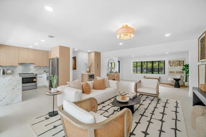 011-2708Northeast1stAvenue-WiltonManors-