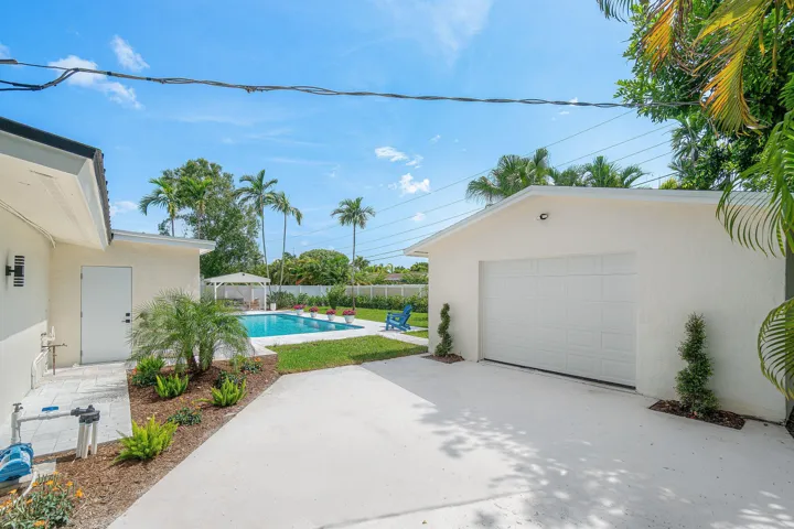 060-2708Northeast1stAvenue-WiltonManors-