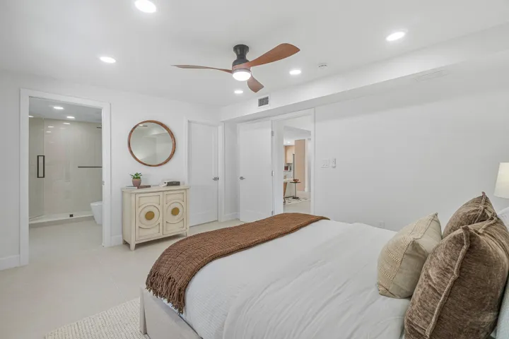 040-2708Northeast1stAvenue-WiltonManors-