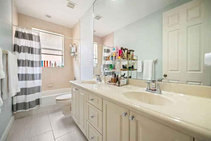 21-web-or-mls-77-nw-108th-way