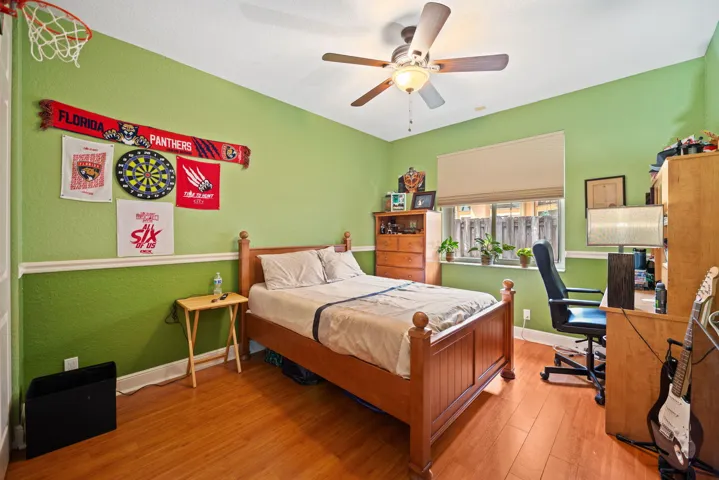 20-web-or-mls-77-nw-108th-way