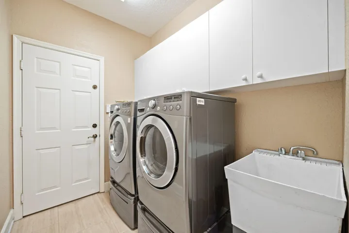 24-web-or-mls-77-nw-108th-way