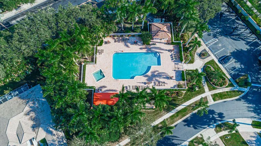 Palm Isles West Pool