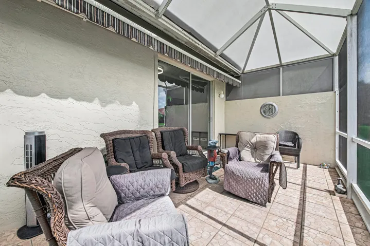 Retractable Awning!