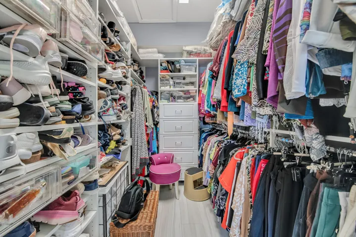 Walk-in Closet