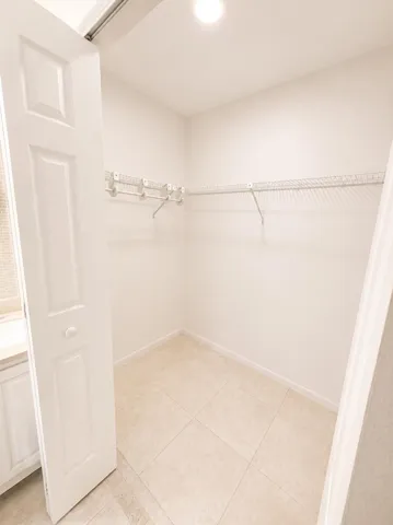 Master Bedroom Walk in closet