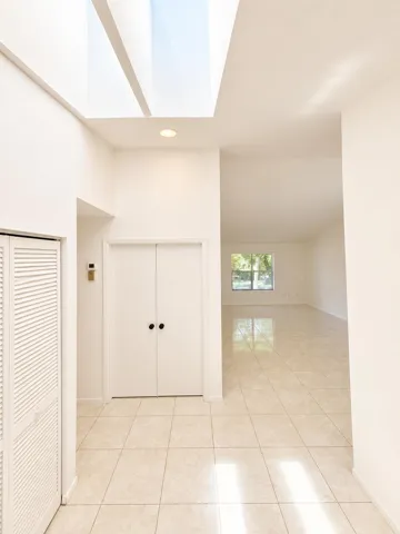 Long Foyer