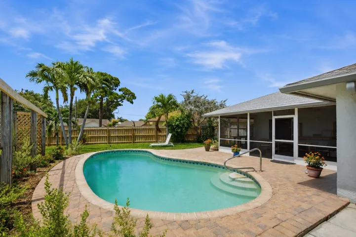 Custom Pool