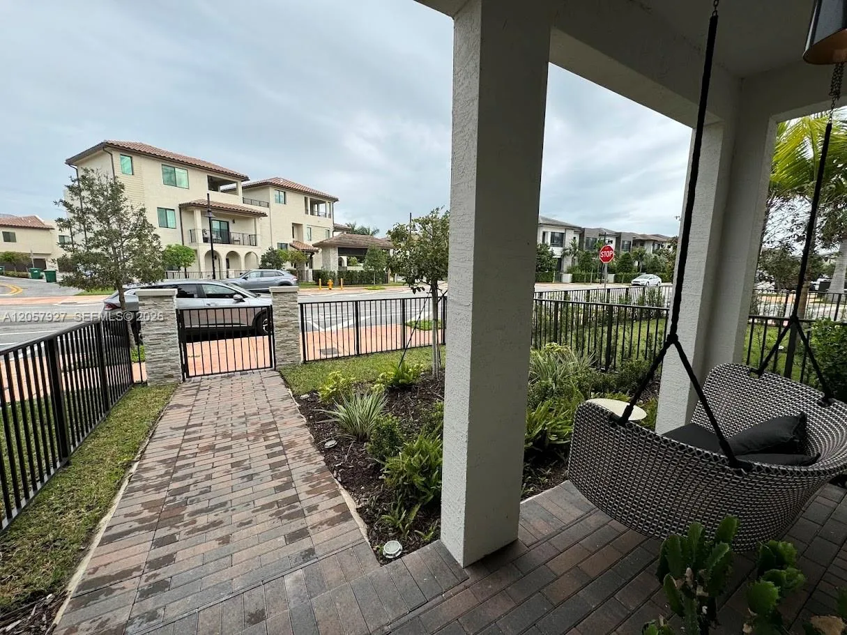 Property photo 32
