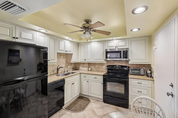 11-web-or-mls-S Ocean Blvd 3L-S1507-011